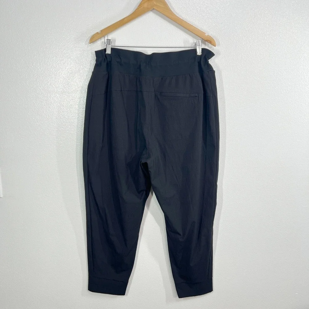Athleta Trekkie North Jogger Pants Black Size 18 Hiking Travel Activewear Casual